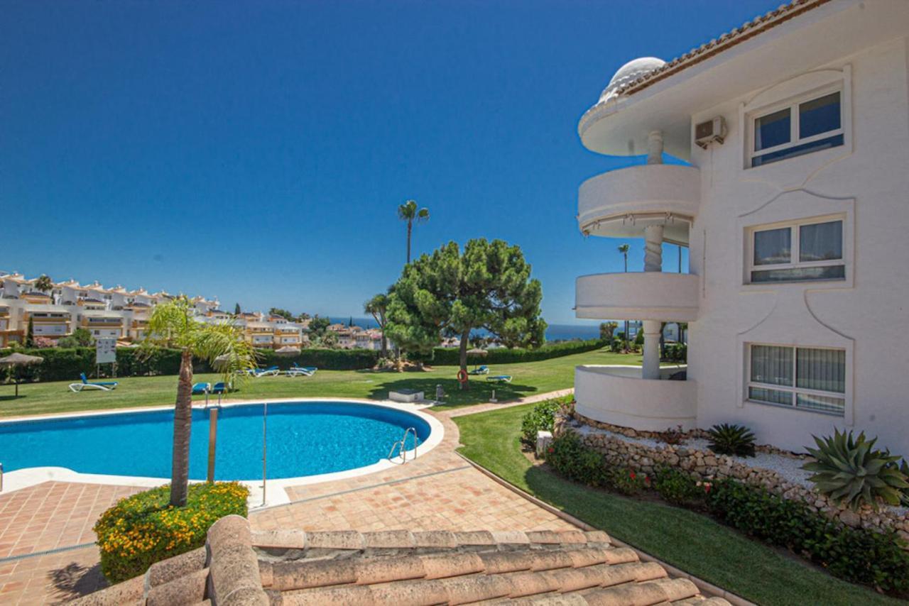 Wonderful 2 Bed Apartment With Stunning Sea Views Sitio de Calahonda Dış mekan fotoğraf