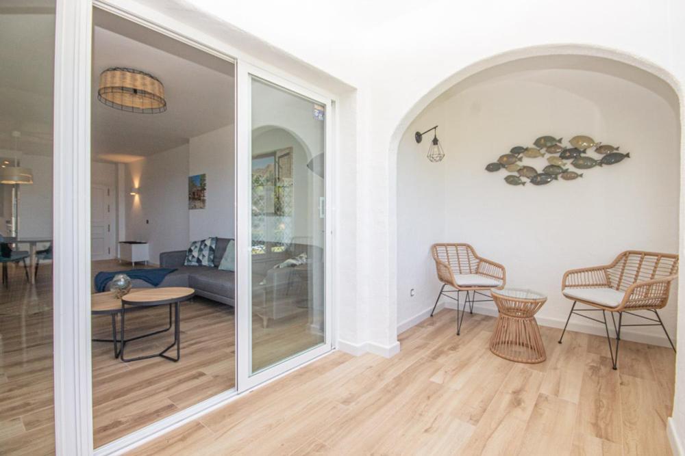 Wonderful 2 Bed Apartment With Stunning Sea Views Sitio de Calahonda Dış mekan fotoğraf