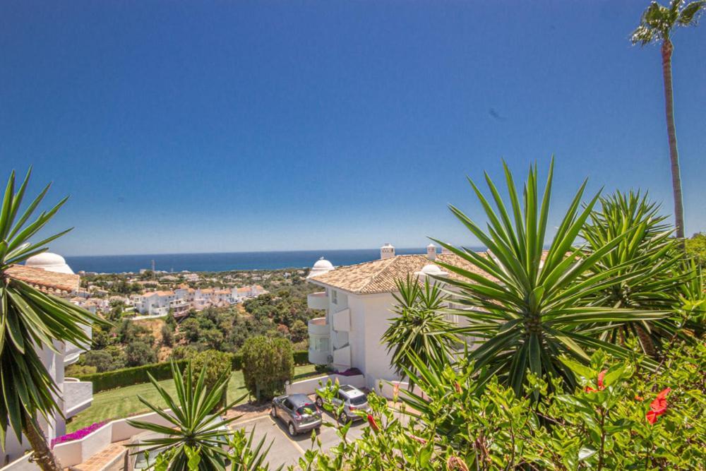 Wonderful 2 Bed Apartment With Stunning Sea Views Sitio de Calahonda Dış mekan fotoğraf