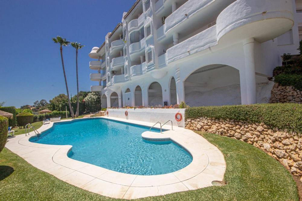 Wonderful 2 Bed Apartment With Stunning Sea Views Sitio de Calahonda Dış mekan fotoğraf